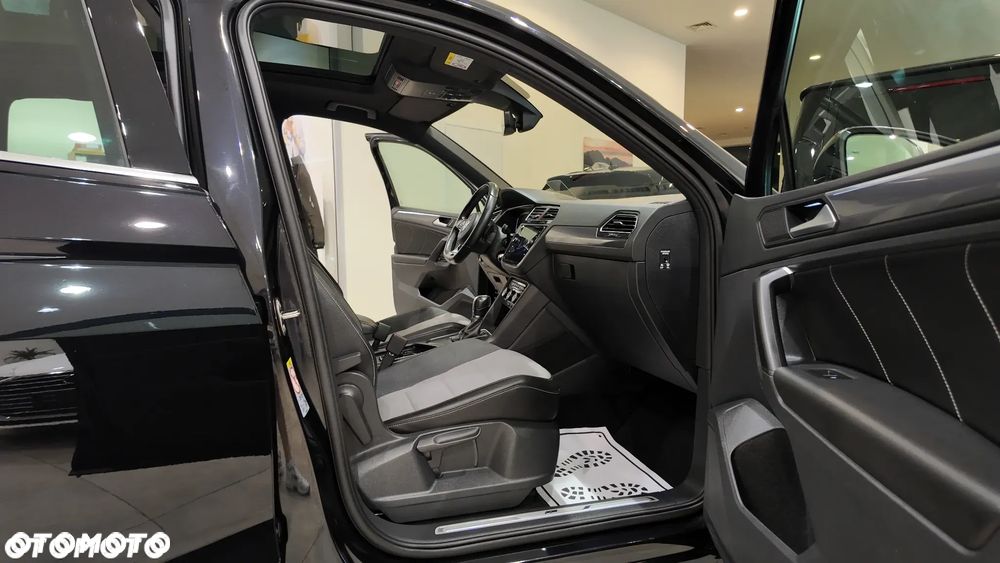 Volkswagen Tiguan 2.0 TDI SCR DSG R-Line - 34