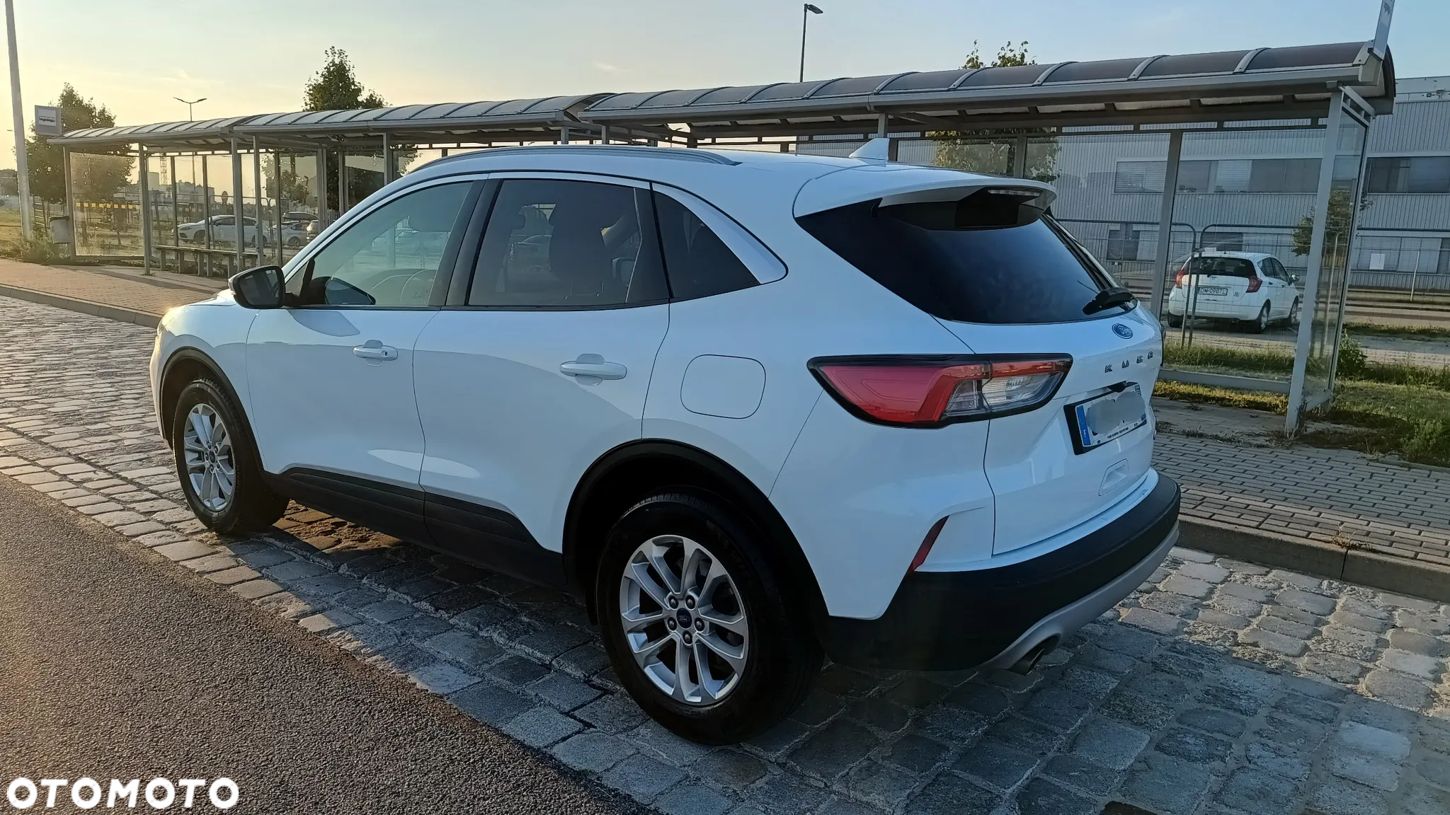 Ford Kuga 2.5 Duratec FHEV ST-LINE - 22
