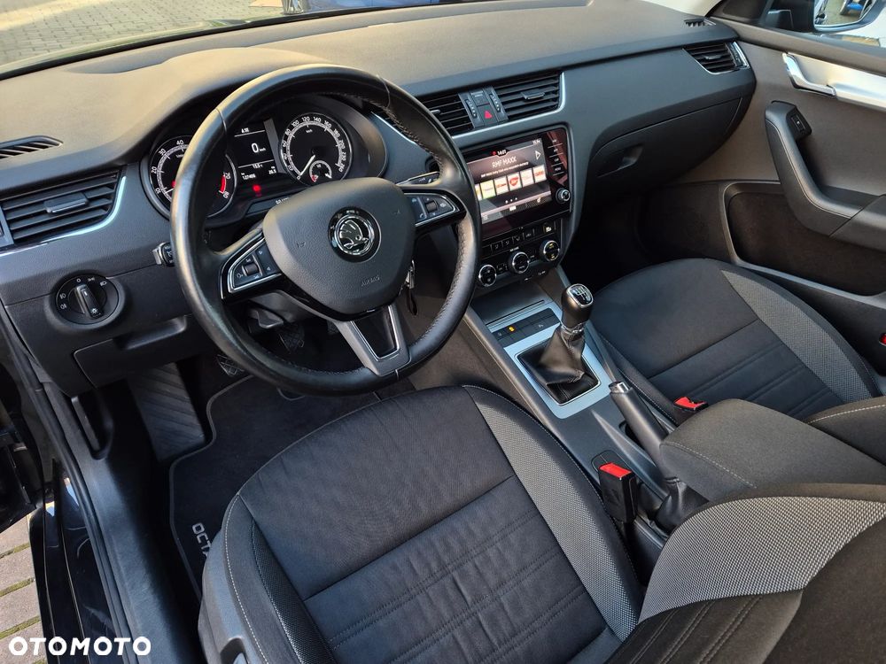 Skoda Octavia 1.4 TSI Ambition - 8