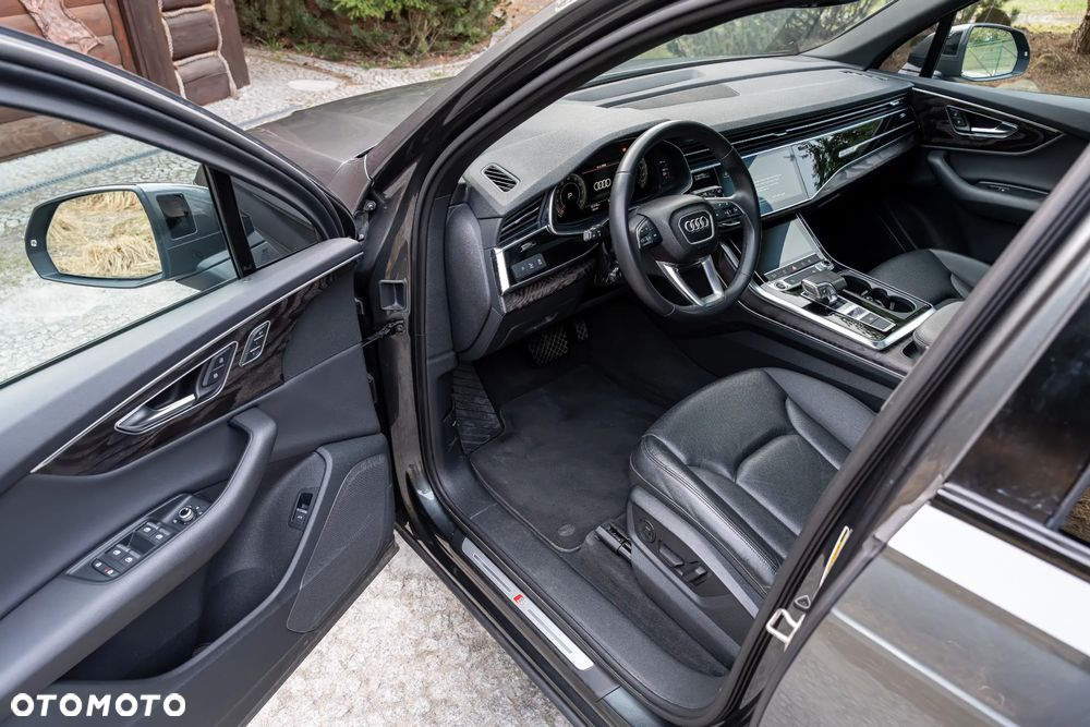 Audi Q7 55 TFSI quattro tiptronic S line - 22