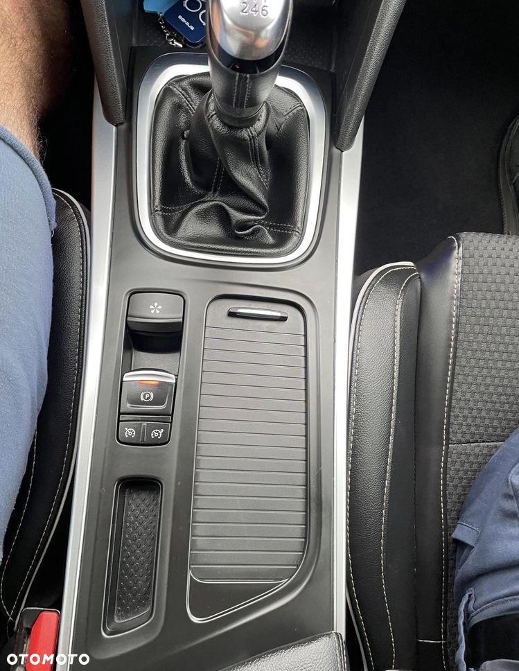 Renault Megane TCe 140 GPF BOSE EDITION - 19