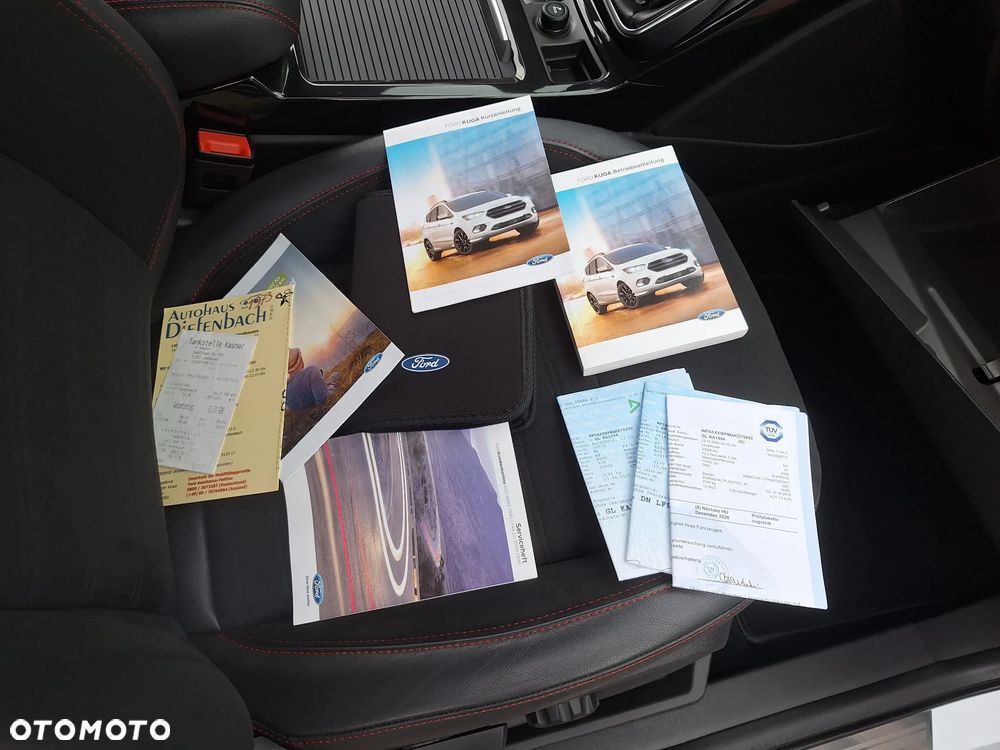 Ford Kuga 1.5 EcoBoost 2x4 ST-Line - 22