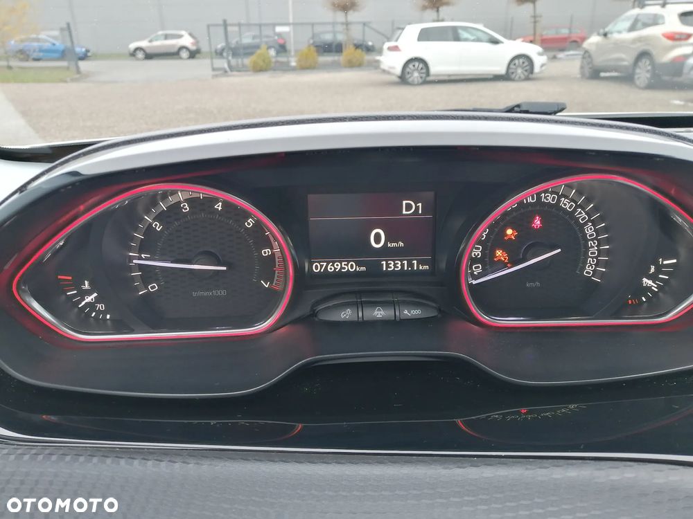 Peugeot 2008 PureTech 110 Stop&Start EAT6 GT-Line Edition - 11