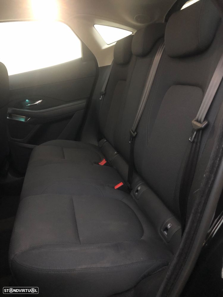 Jaguar E-Pace 2.0 i4D S - 34