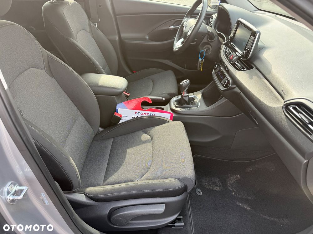 Hyundai i30 1.5 T-GDI 48V-Hybrid Advantage - 12