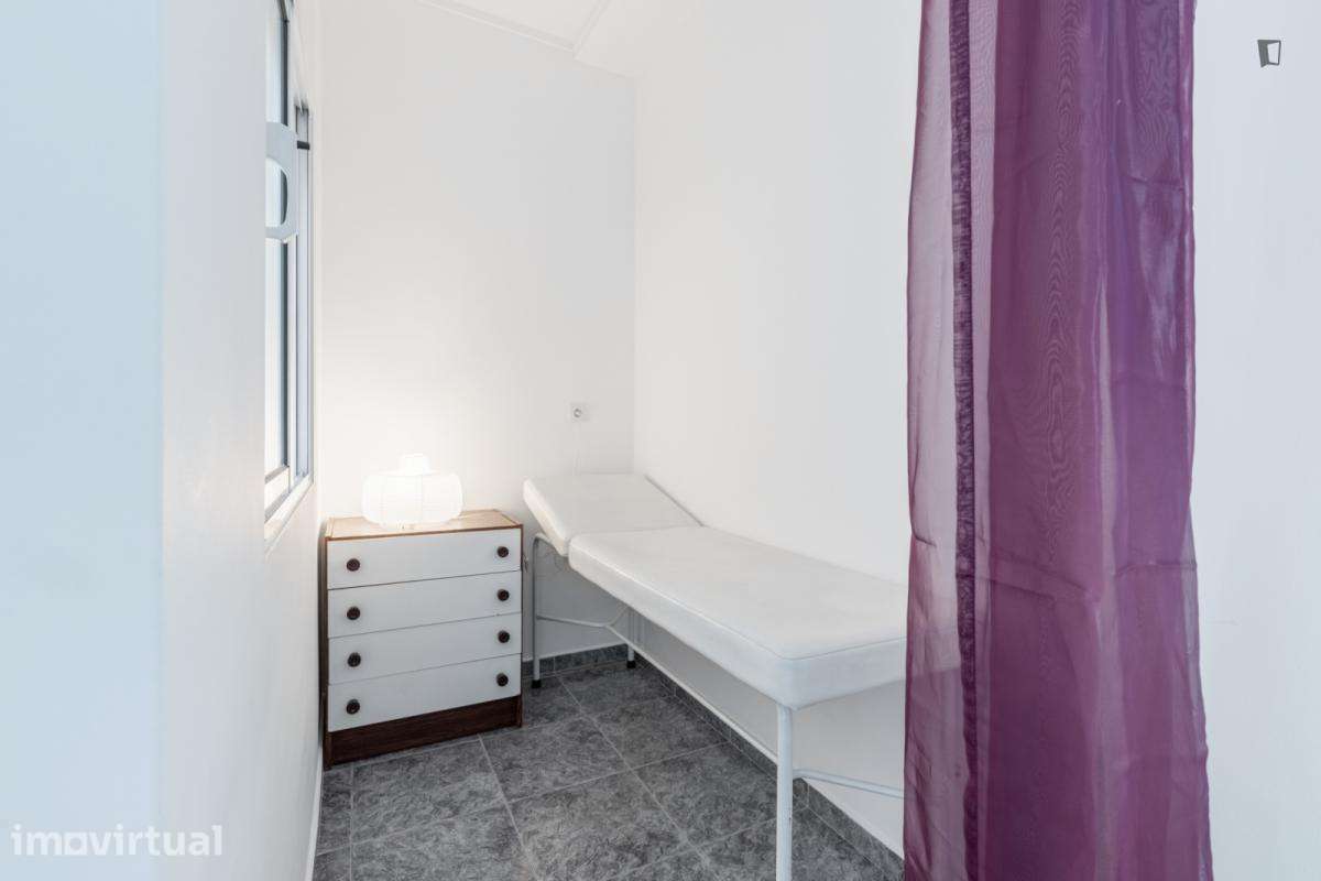 Casa com 1 quartos - localizado em Paranhos Porto - Grande imagem: 2/16