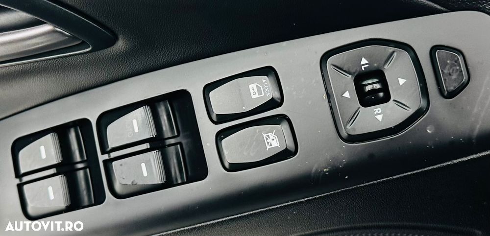 Hyundai ix35 1.7 CRDI 2WD Fifa World Cup Edition - 12