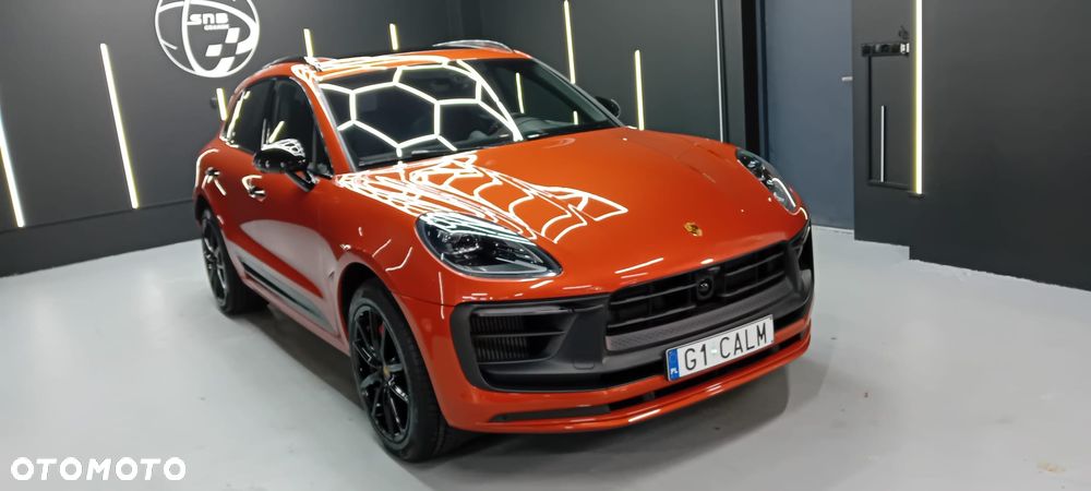 Porsche Macan - 1