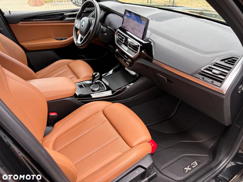 BMW X3 sDrive18d - 17