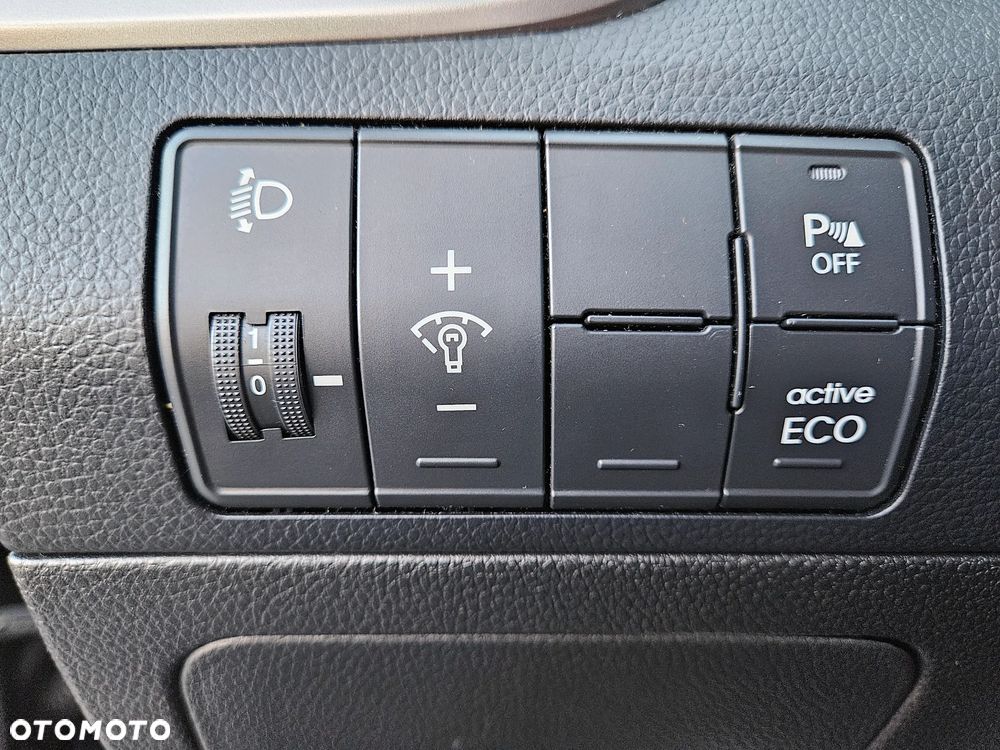 Hyundai i30 i30cw 1.6 Automatik Trend - 17