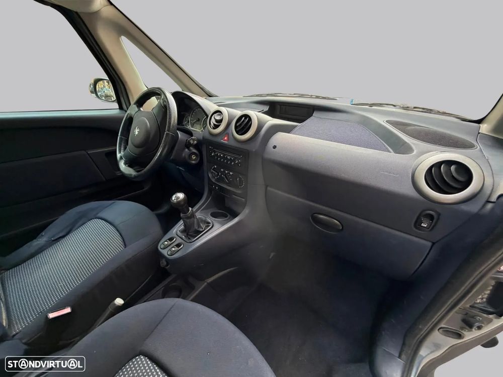 Peugeot 1007 - 13