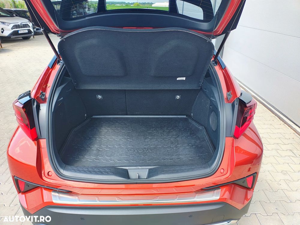 Toyota C-HR 2.0 HSD 184 CP 4x2 CVT Classy Bi-Tone - 12