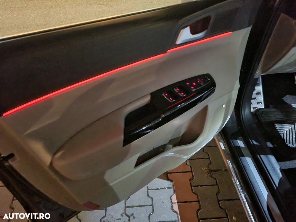 Kia Sportage 1.6 CRDI AWD Eco-Dynamics+ (48V M-H) DCT PLATINUM - 30