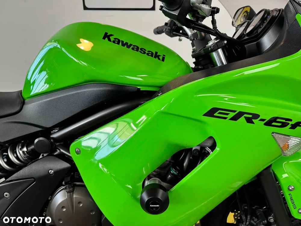 Kawasaki ER - 11