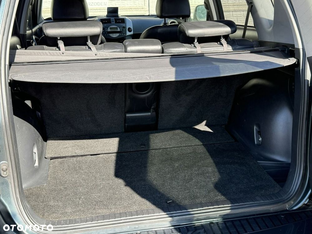 Toyota RAV4 2.2 D-4D Prestige - 25