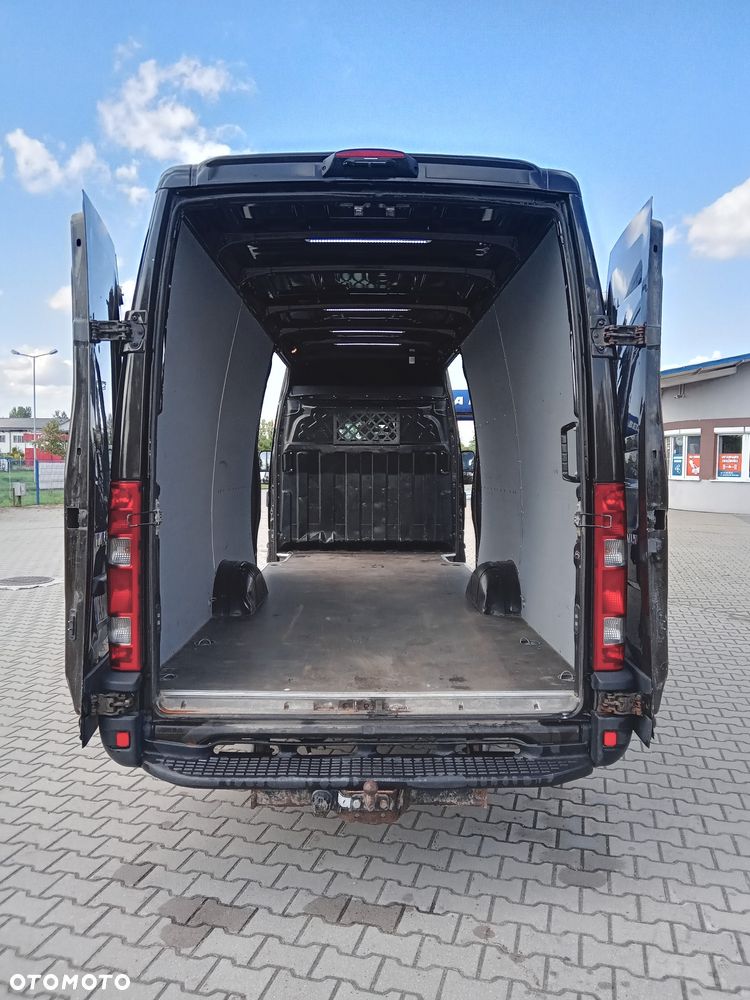 Iveco C35S15 Max - 8