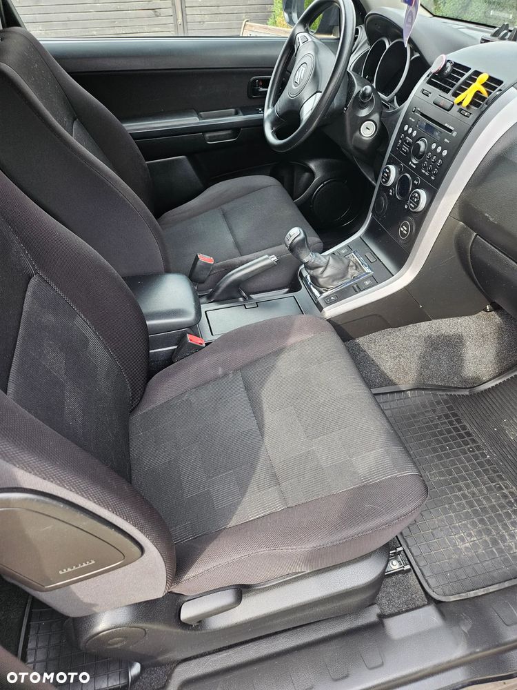Suzuki Grand Vitara 1.6 Comfort - 4