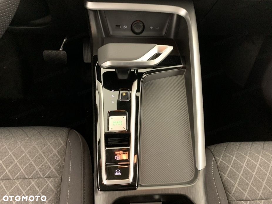 MG ZS Hybrid+ - 15