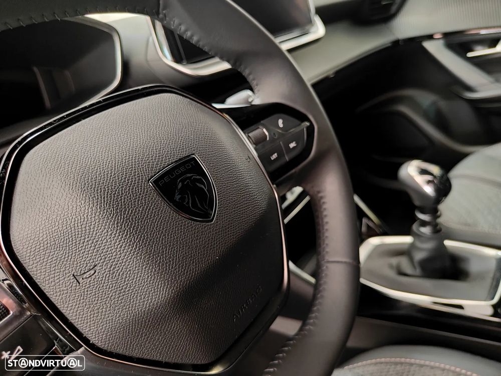 Peugeot 2008 1.2 PureTech Allure - 49