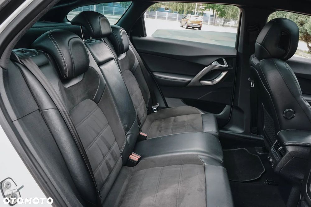 Citroën DS5 BlueHDi 120 EAT6 Business Class - 27