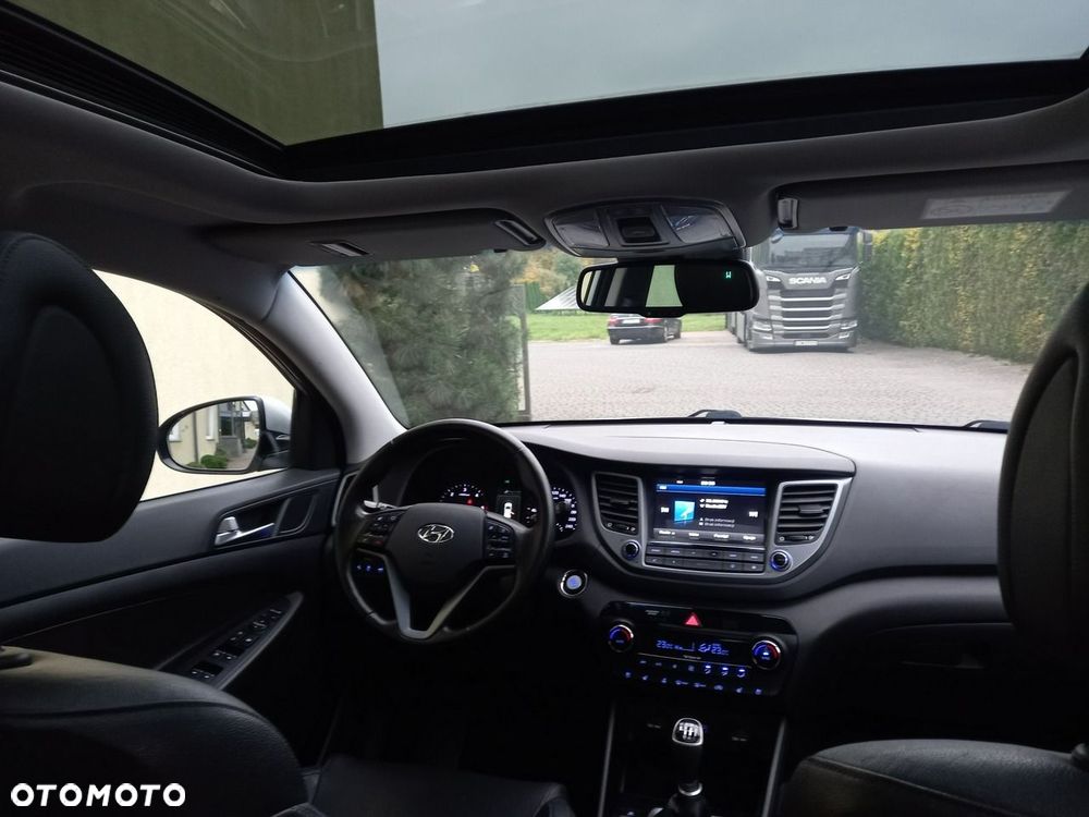 Hyundai Tucson 2.0 CRDI 2WD Style - 27