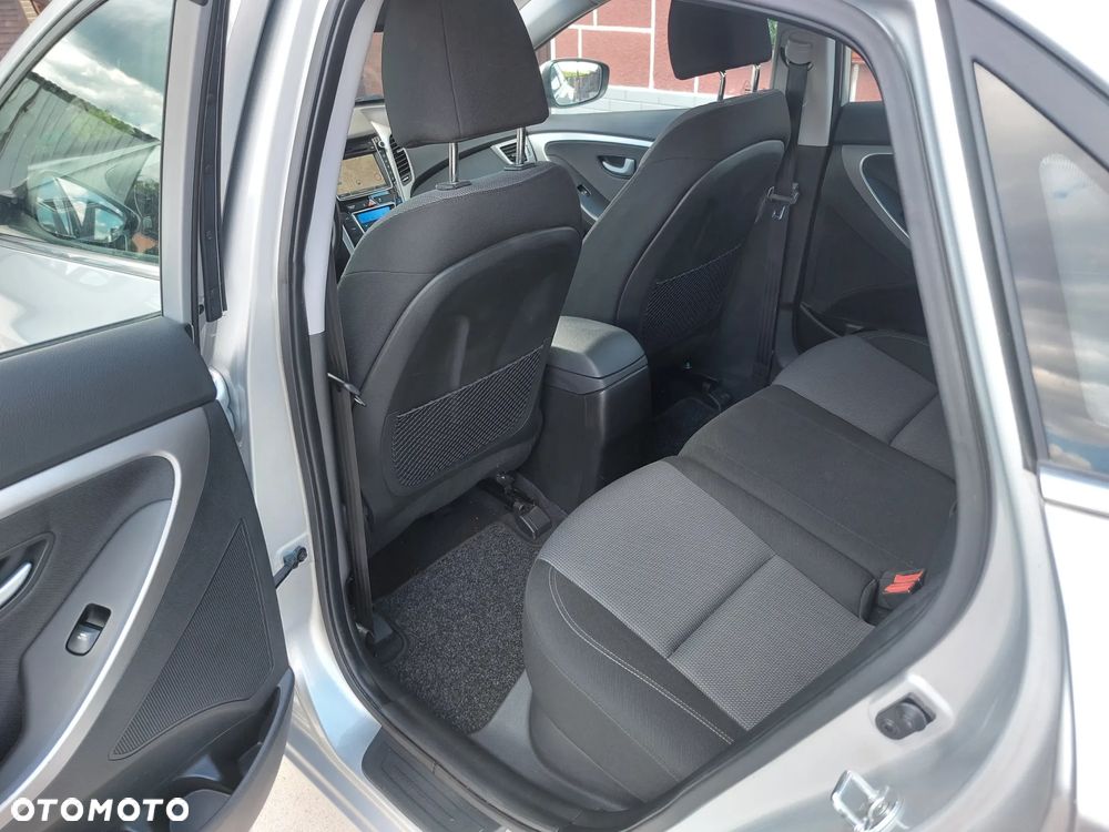 Hyundai i30 blue 1.6 GDI YES Gold - 18