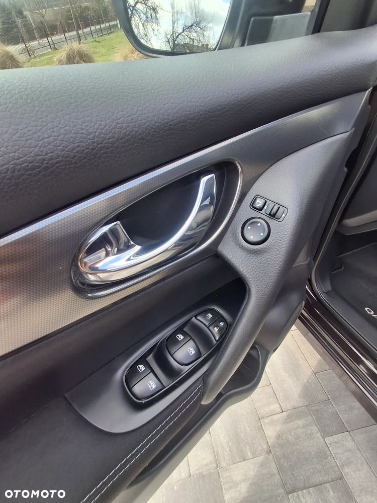 Nissan Qashqai 1.5 dCi N-Connecta EU6 - 9