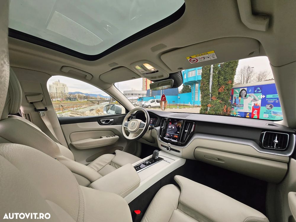Volvo XC 60 T6 AWD Recharge Geartronic Inscription - 12