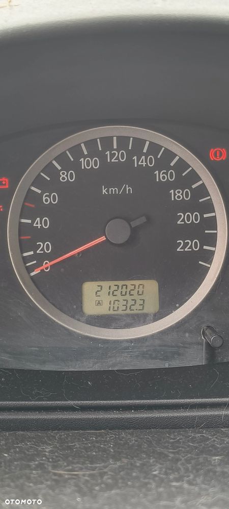 Nissan Almera - 13