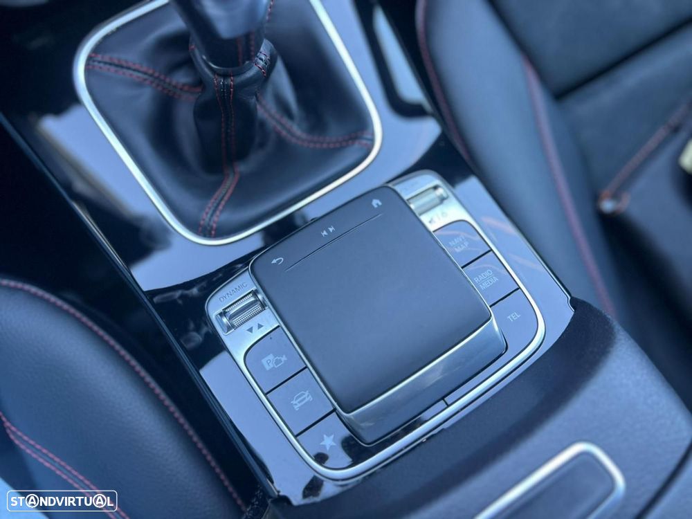 Mercedes-Benz B 200 AMG Line - 13