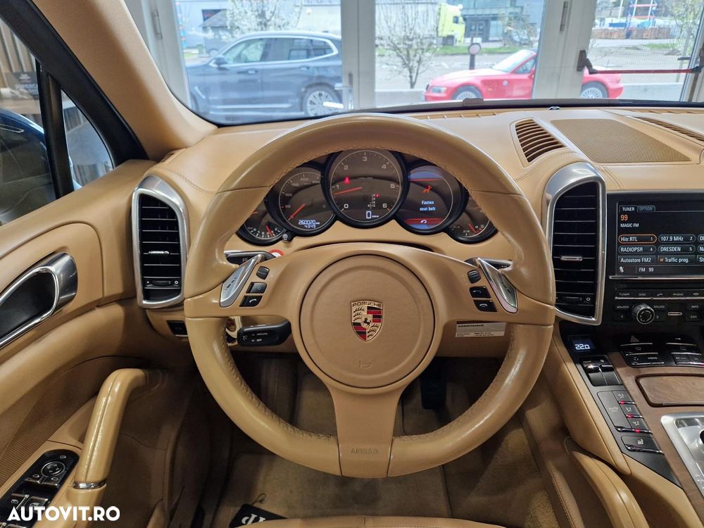 Porsche Cayenne Tiptronic S - 13