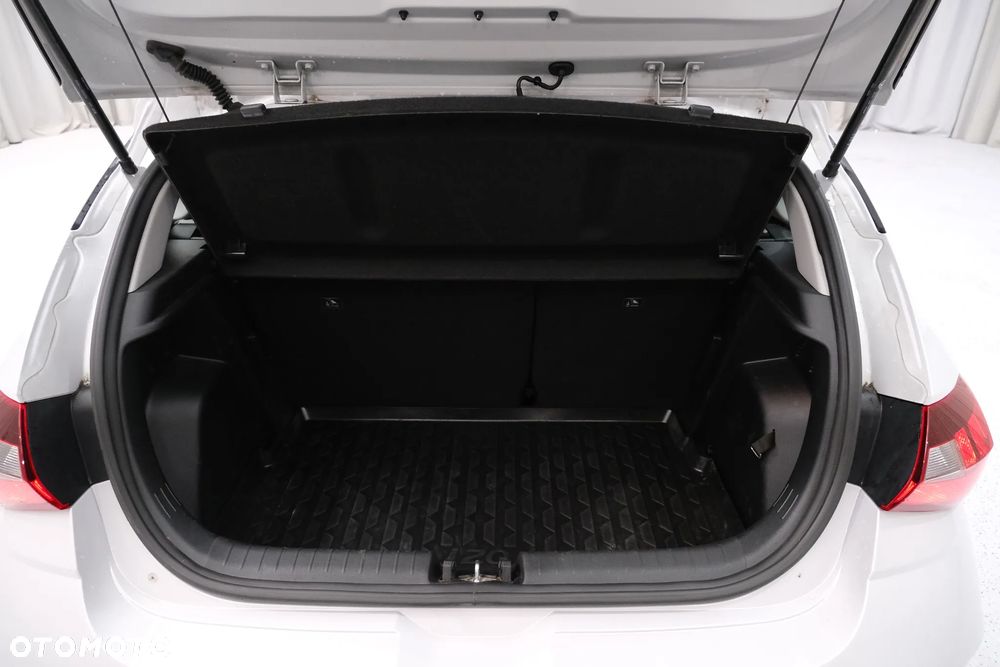 Hyundai i20 - 9