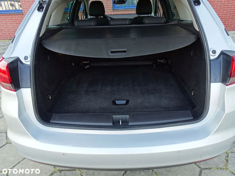 Opel Astra 1.4 Business - 11