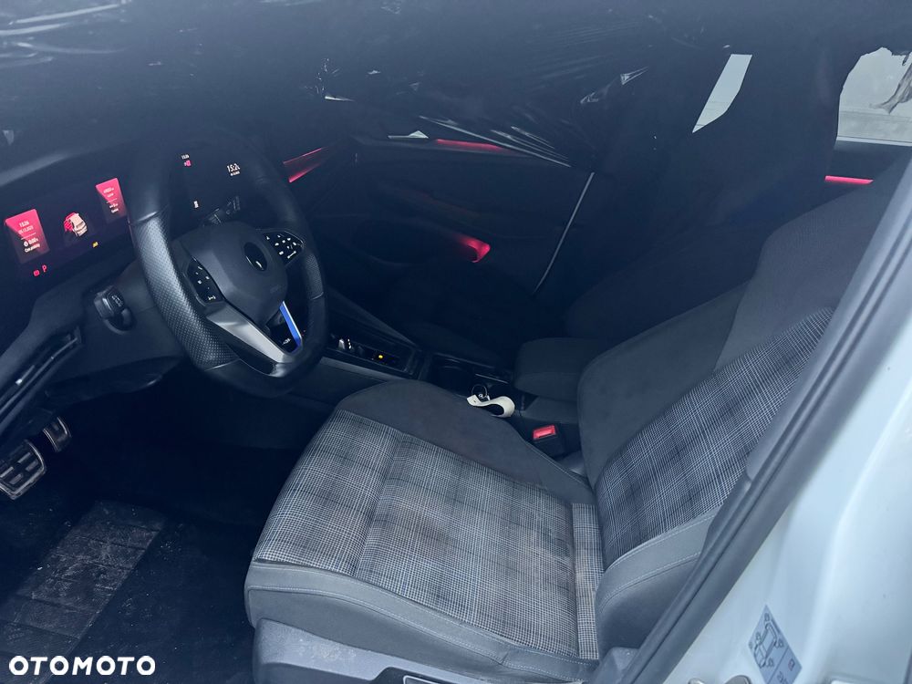 Volkswagen Golf 1.4 GTE Plug-In-Hybrid DSG - 24