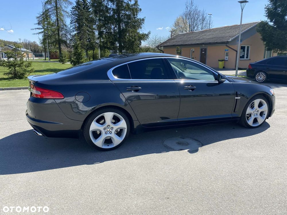 Jaguar XF - 4