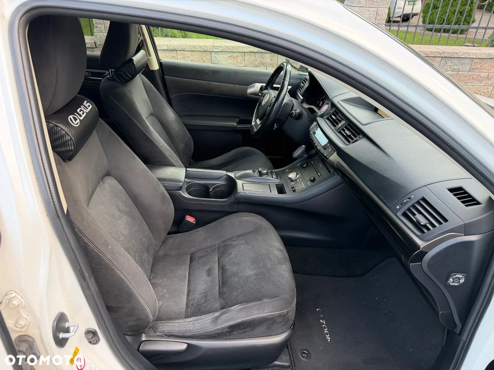 Lexus CT 200h Prestige - 10