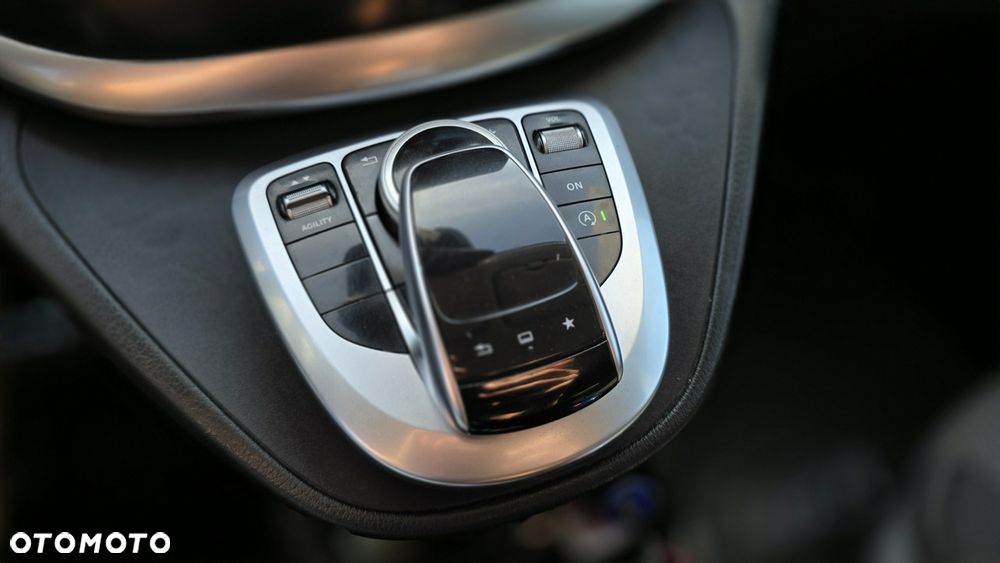 Mercedes-Benz Klasa V 220 CDI 7G-Tronic (długi) - 25