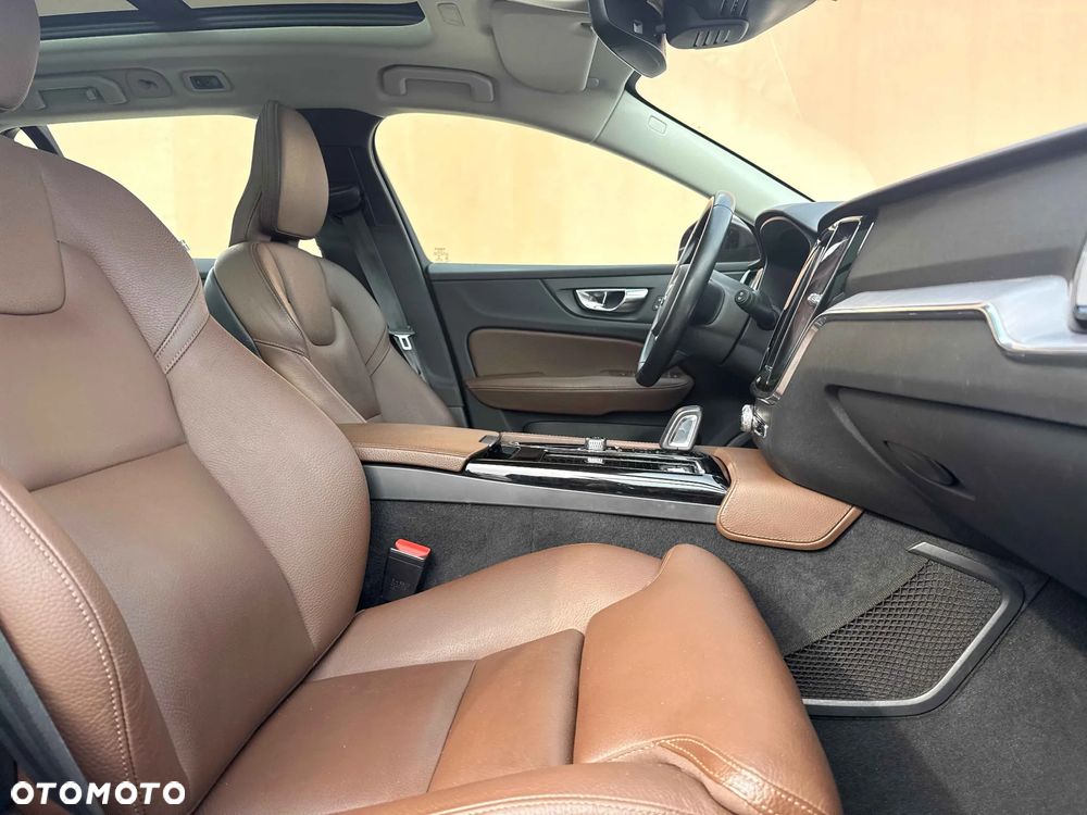 Volvo V60 T6 AWD Plug-In Hybrid Inscription - 5