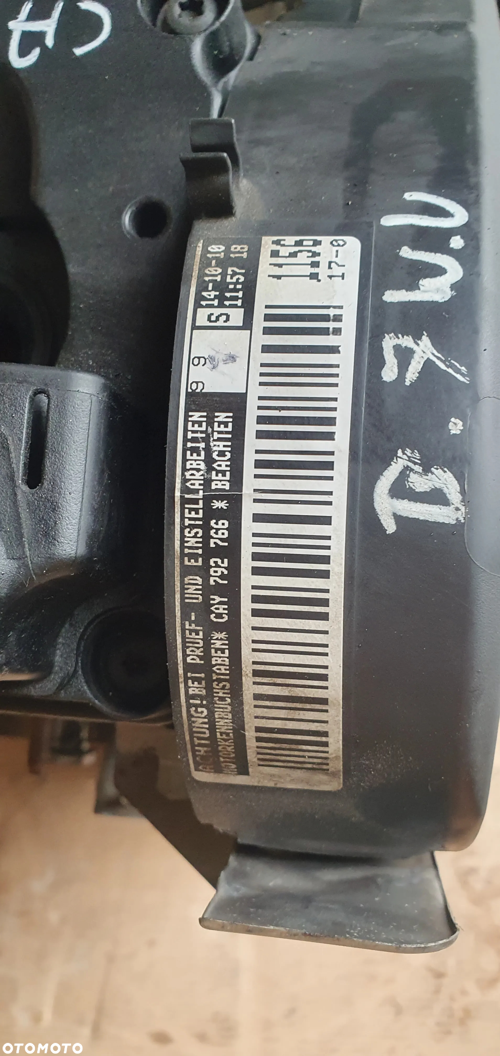 Silnik słupek blok silnika VW Passat B7 1.6 TDI CAY - 9