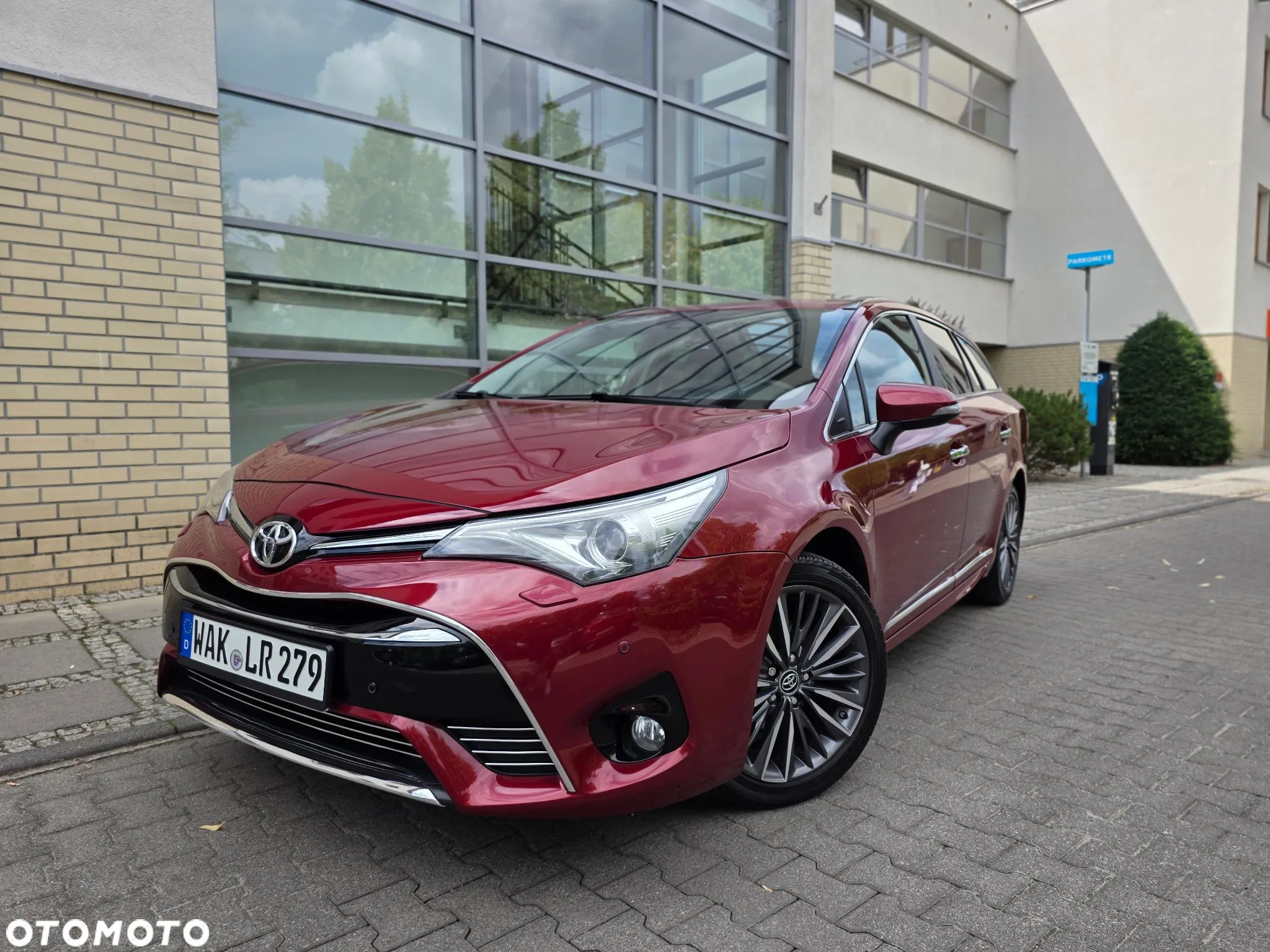 Toyota Avensis 1.8 Prestige - 1