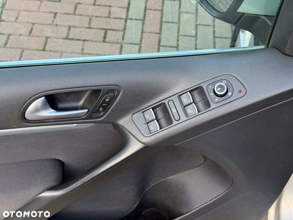 Volkswagen Tiguan - 10