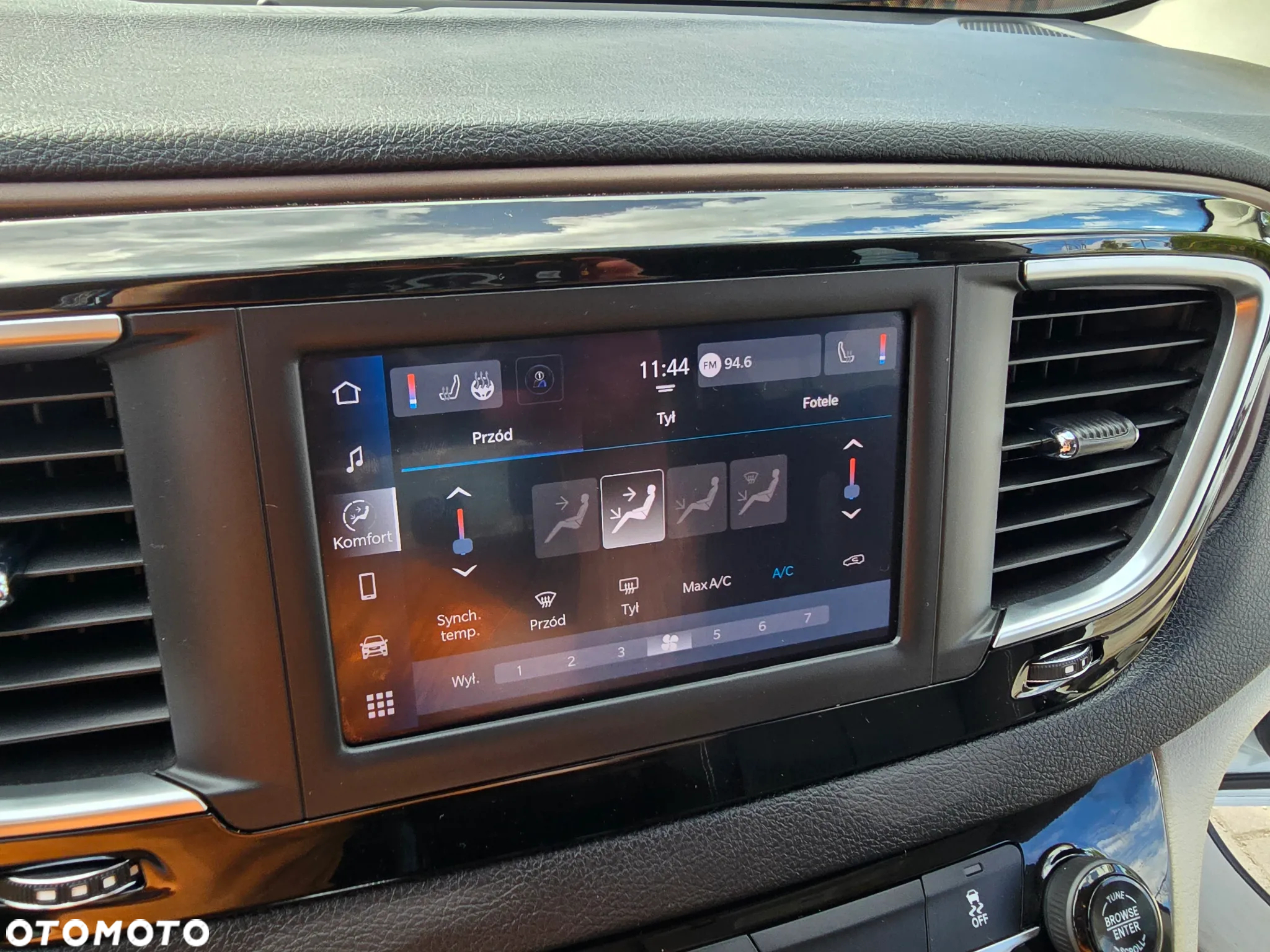 Chrysler Pacifica - 33