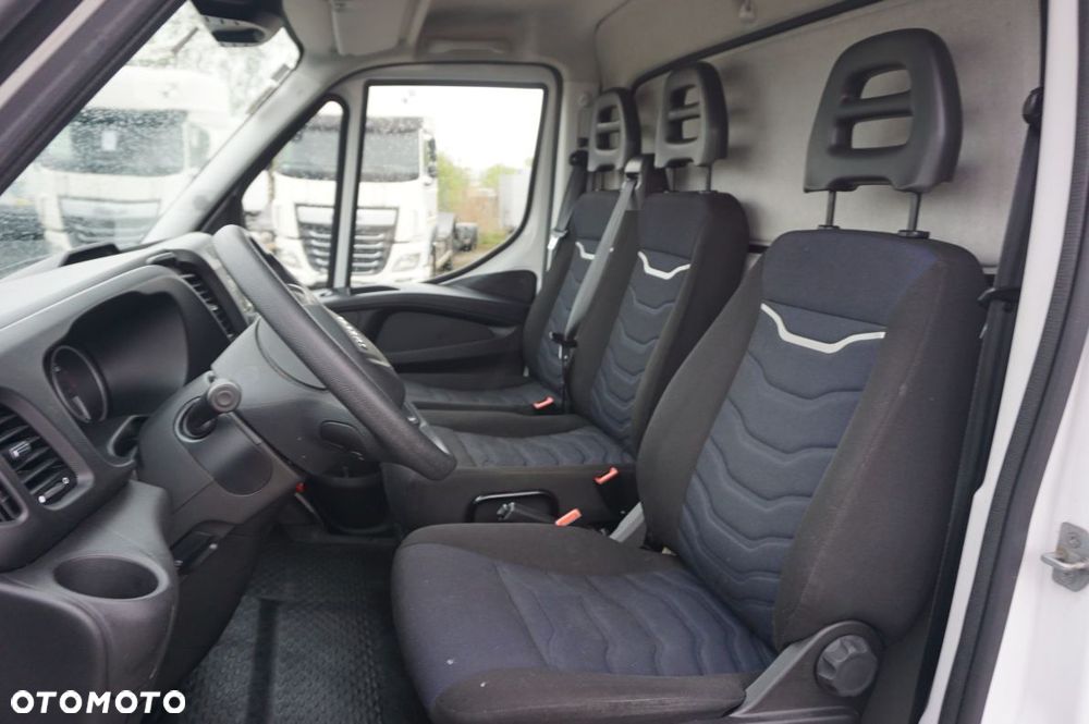 Iveco Daily 35s14 kontener meblowy - 9