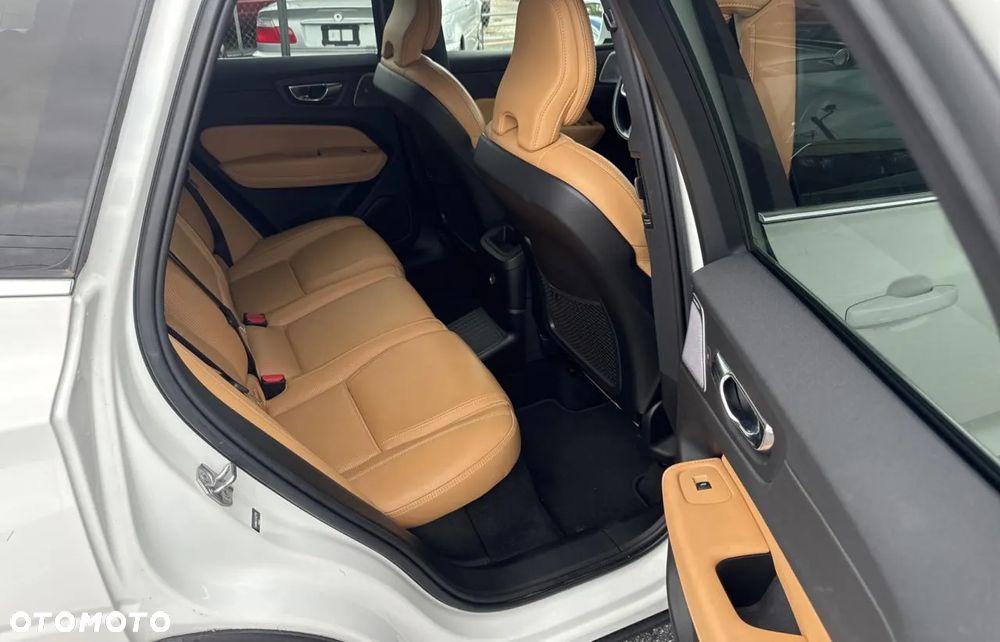 Volvo XC 60 T6 AWD Inscription - 6