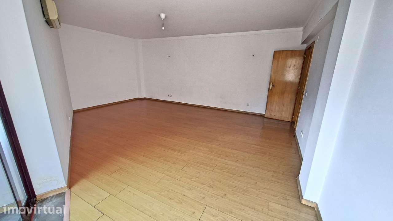 Apartamento T3  126m2, 3 lug.  estacionamento, arrecadação em Setubal. - Grande imagem: 4/14