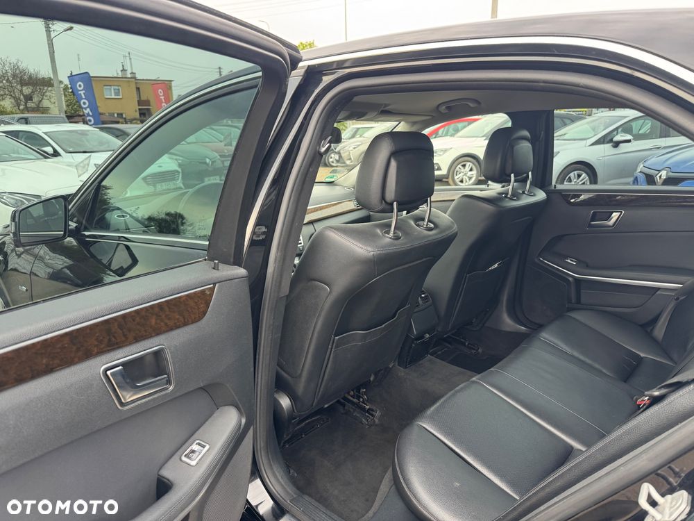 Mercedes-Benz Klasa E 200 CDI DPF BlueEFFICIENCY Automatik - 22