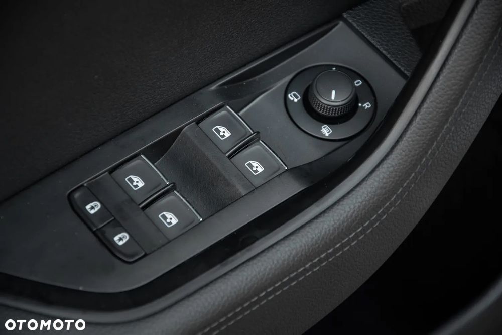 Skoda Superb 2.0 TDI 4x4 DSG L&K - 29