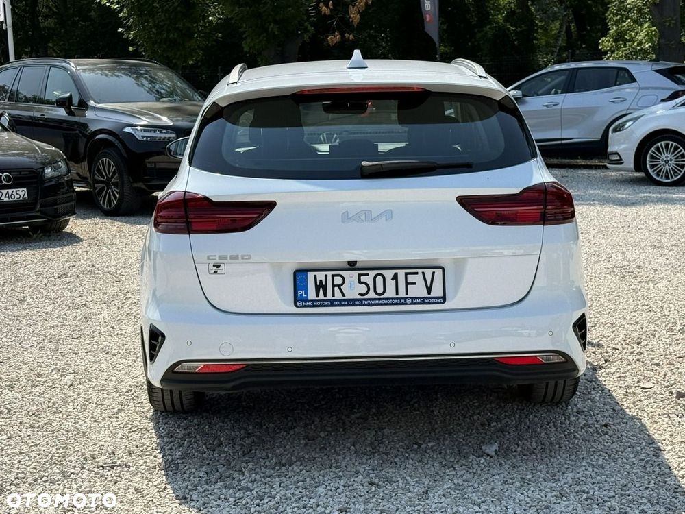 Kia Ceed - 4