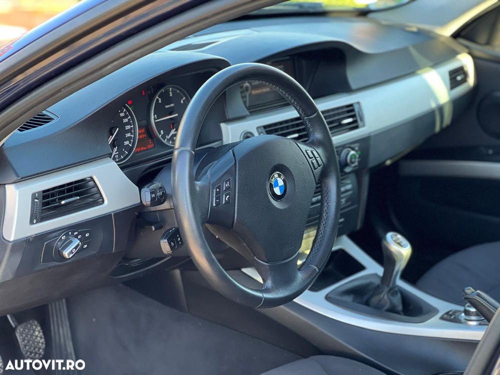 BMW Seria 3 320d DPF - 26