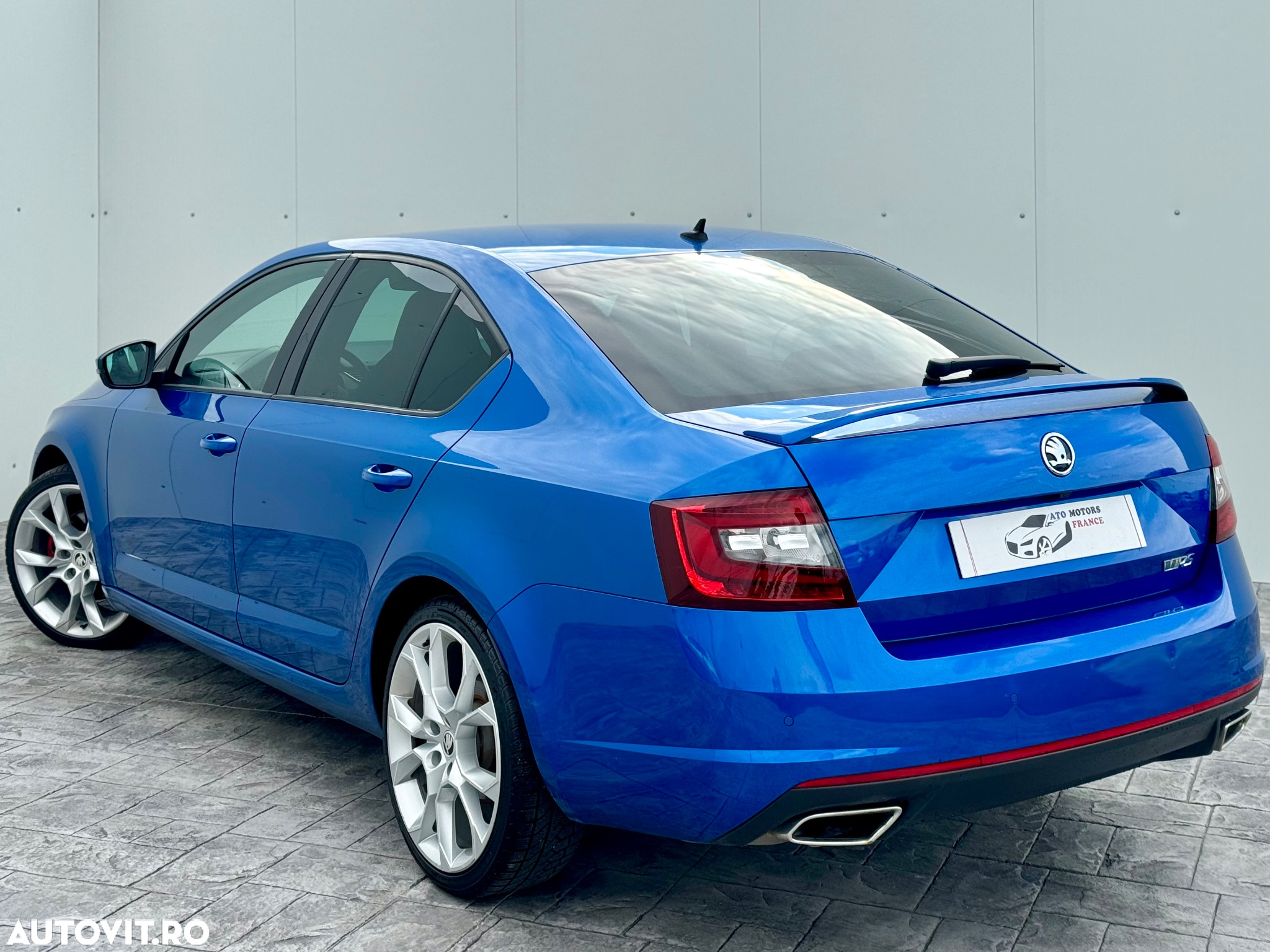 Skoda Octavia 2.0 TDI DSG RS - 4